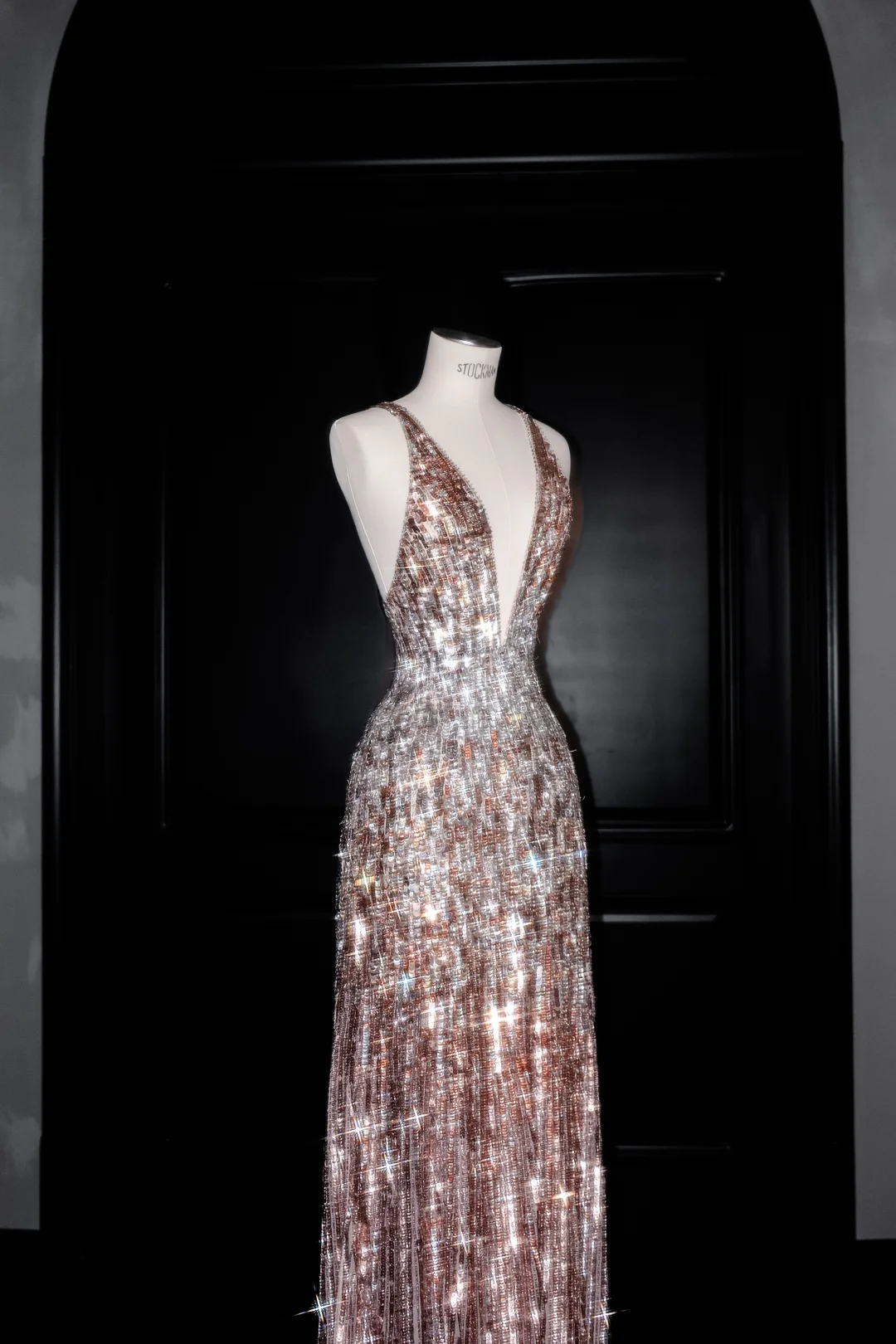 Luxury Deep V Sequin Backless Long Evening Dress Formal Prom Dress Y8683