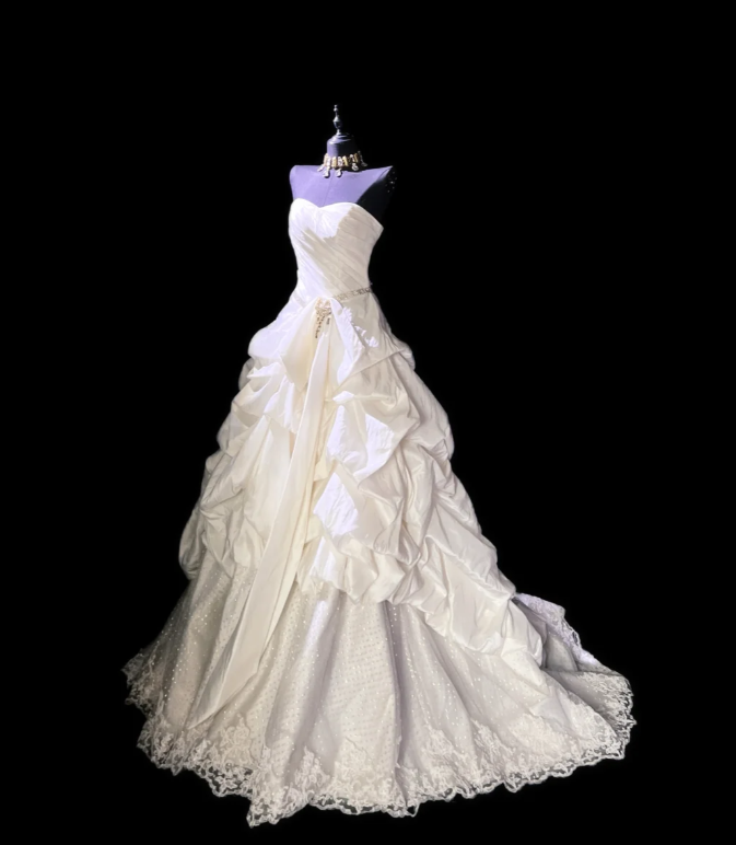 Pretty Sweetheart Neck White Satin Pleated Lace Long Bridal Dress Wedding Dress Y9850