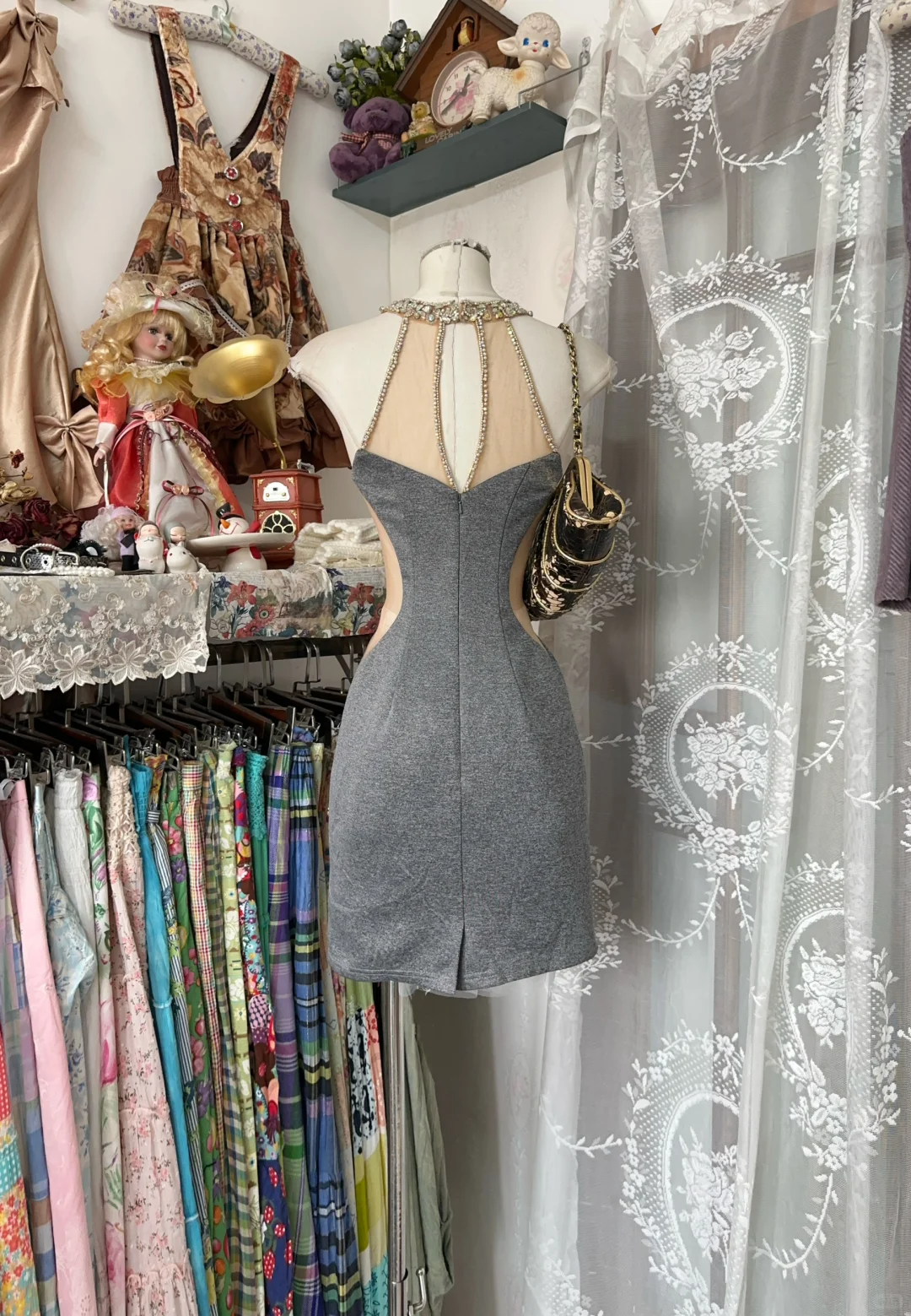 Sexy Sleeveless Satin Beaded Cocktail Dress Gray Short Sheath Birthday Outfits Homecoming Dress Y9008