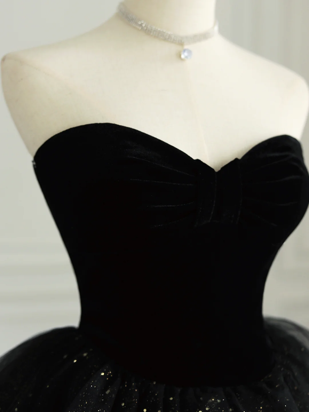 Black Strapless Tulle Formal Dress with Velvet, A-Line Sweetheart Neck Long Prom Dress Y4434