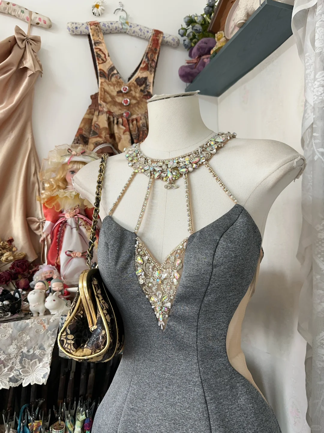 Sexy Sleeveless Satin Beaded Cocktail Dress Gray Short Sheath Birthday Outfits Homecoming Dress Y9008