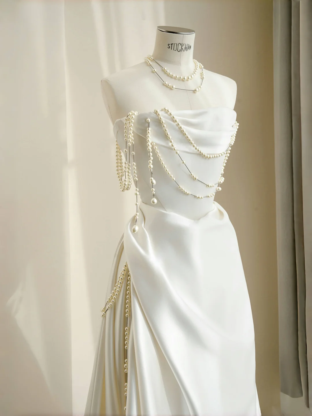 Classy Strapless Satin Pearls Chain White Prom Dress,A Line Evening Dress Y8684