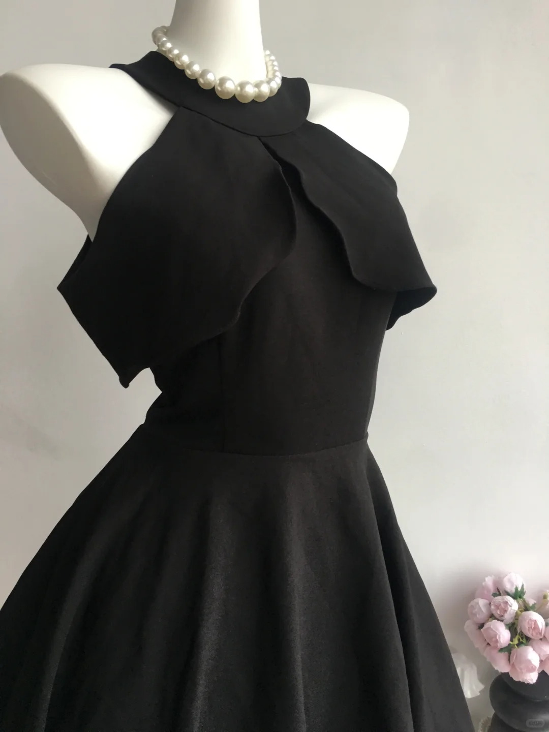 Black Halter Sleeveless Elegant A Line Satin Homecoming Dress Formal Birthday Outfits Y9633