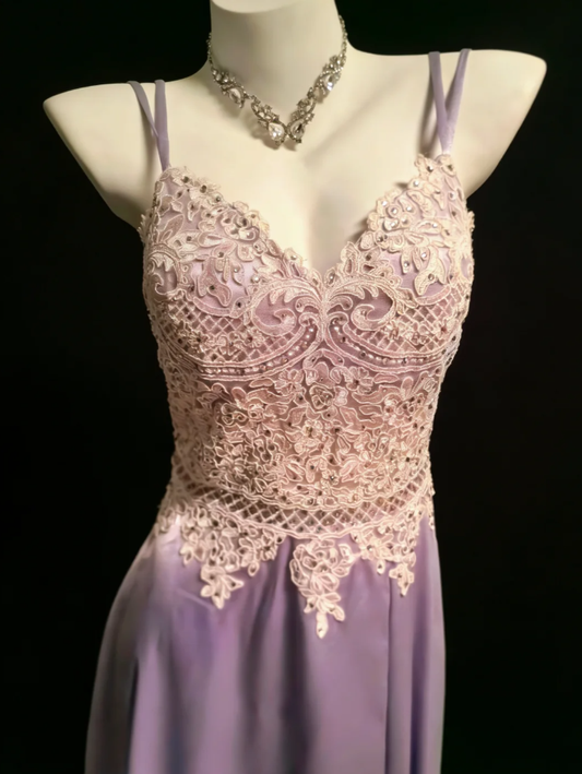 Elegant Spaghetti Straps Lace Appliques Beaded Long Wedding Guest Dress Purple Party Dress Prom Dress SP1587