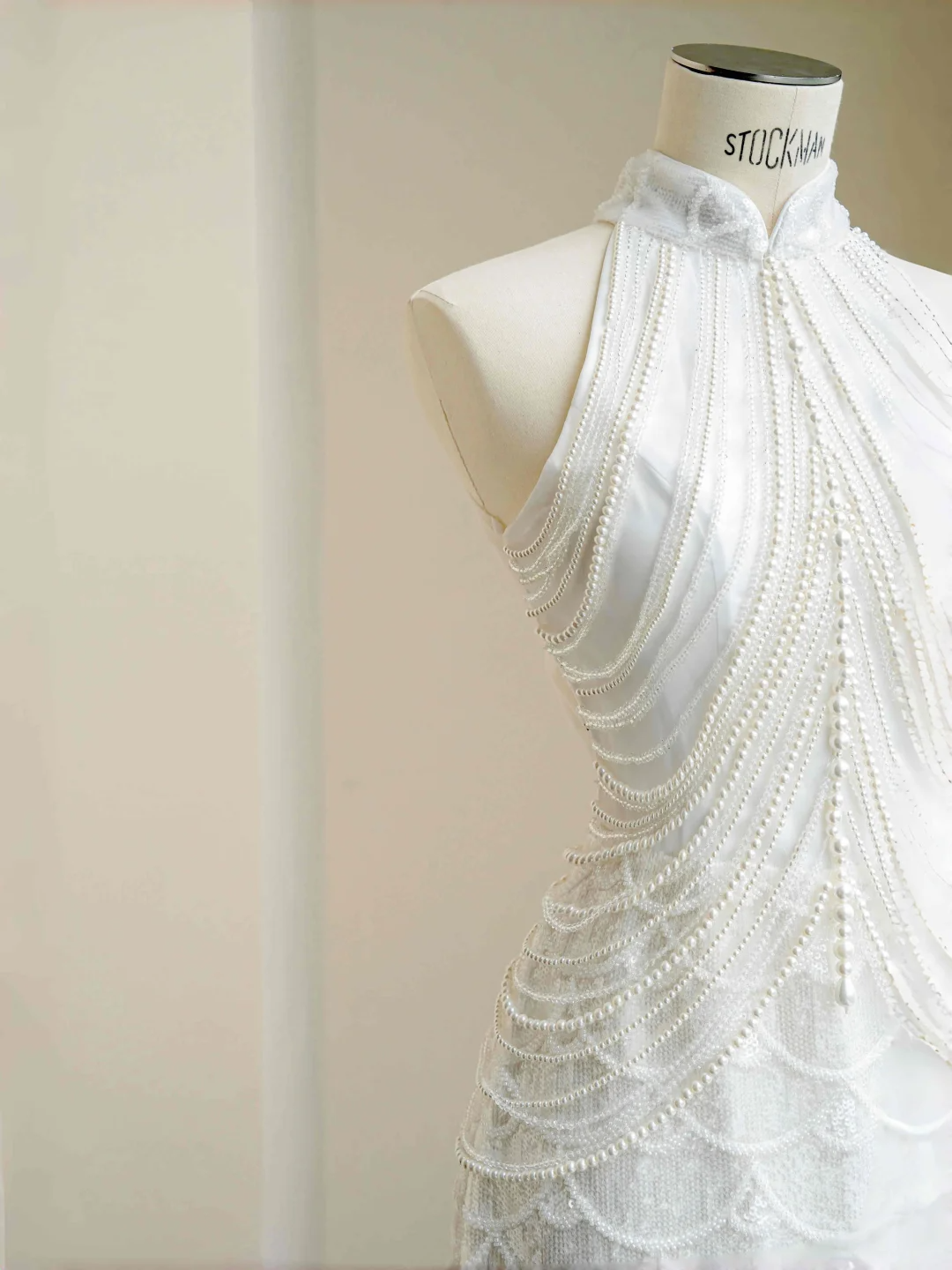 Classy White Sequins Pearls Chain Sheath Long Prom Dress Evening Dress Y8670