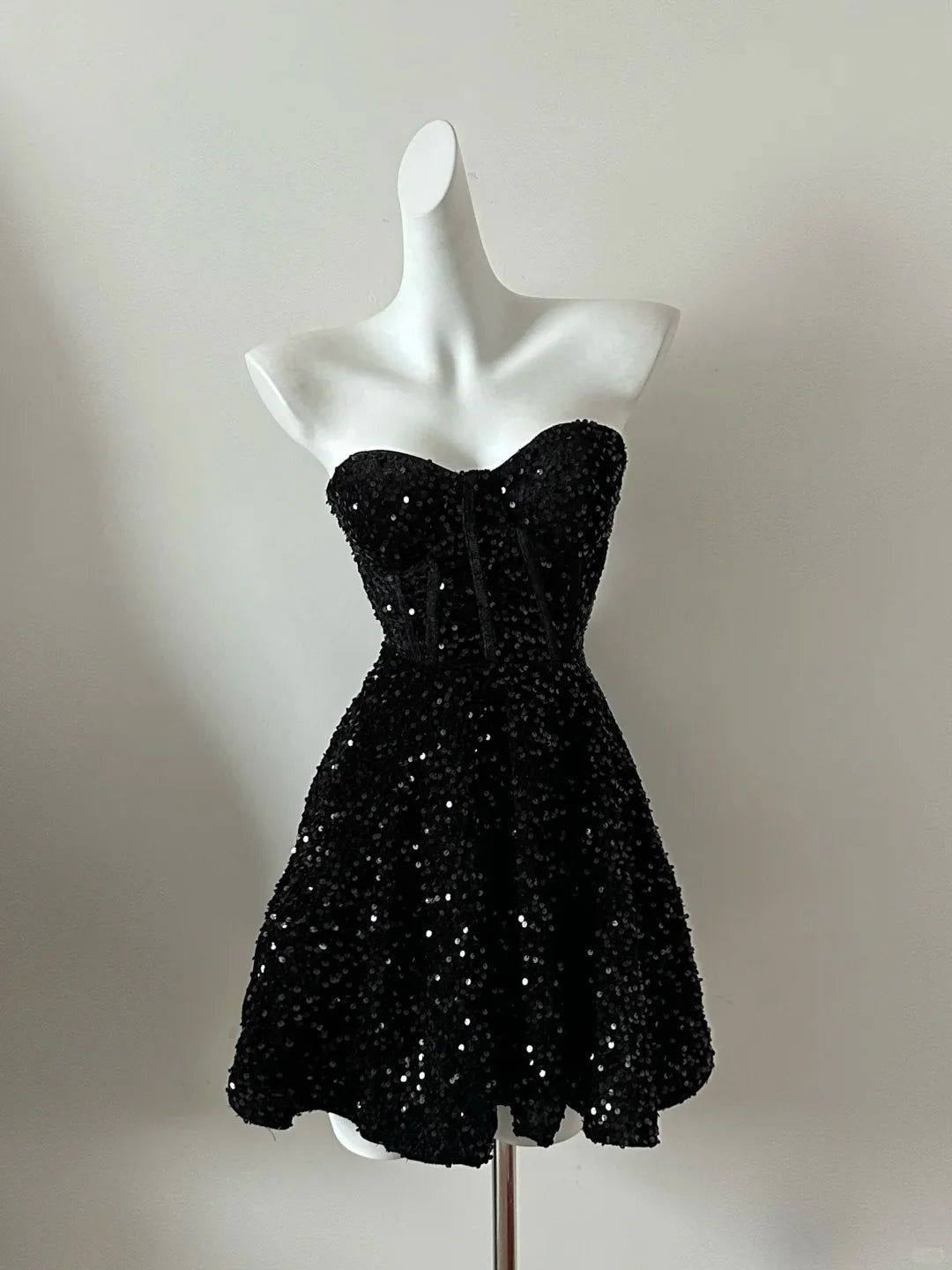 Pretty Black Strapless Sequin A Line Short Homecoming Dress Cocktail Dress Y9684