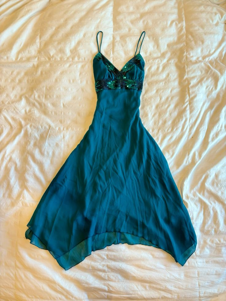 Pretty Spaghetti Straps Blue Chiffon Sequin Cocktail Dress Short Homecoming Dress Y8932