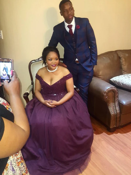 Off-the-Shoulder Sleeveless With Beading Floor-Length Tulle Plus Size Dresses Purple Prom Dress Y1084