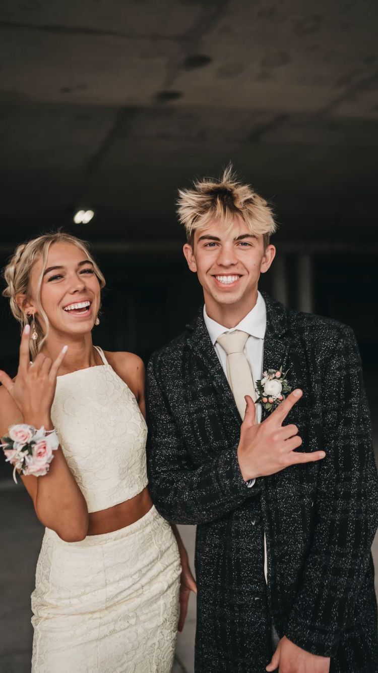 Two Piece Mermaid White Lace Senior Prom Dress Elegant Evening Dress Y489