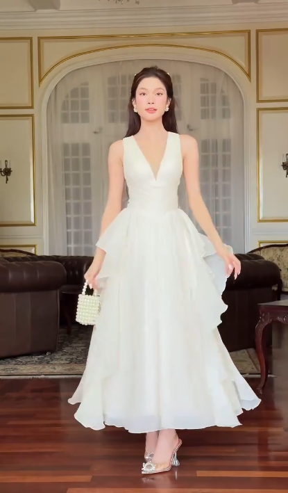 Charming White V Neck Chiffon A Line Formal  Long Evening Dress Guest Dress SP255