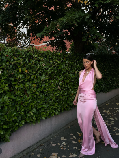 Elegant Halter Pink Satin Sheath Long Prom Dress Backless Evening Gown Y9947