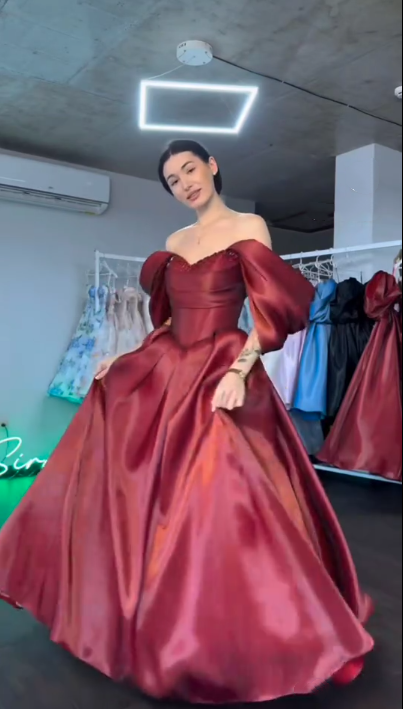 Elegant Burgundy Ball Gown Off The Shoulder Satin Beaded Long Party Dress Prom Gowns SP2145