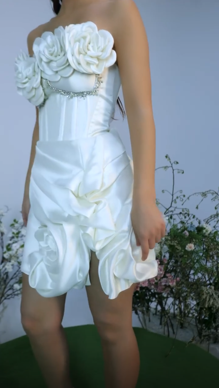 Elegant Strapless 3D Floral Short 15th Birthday Outfits,White Short 9th Grade Homecoming Dress SP3426