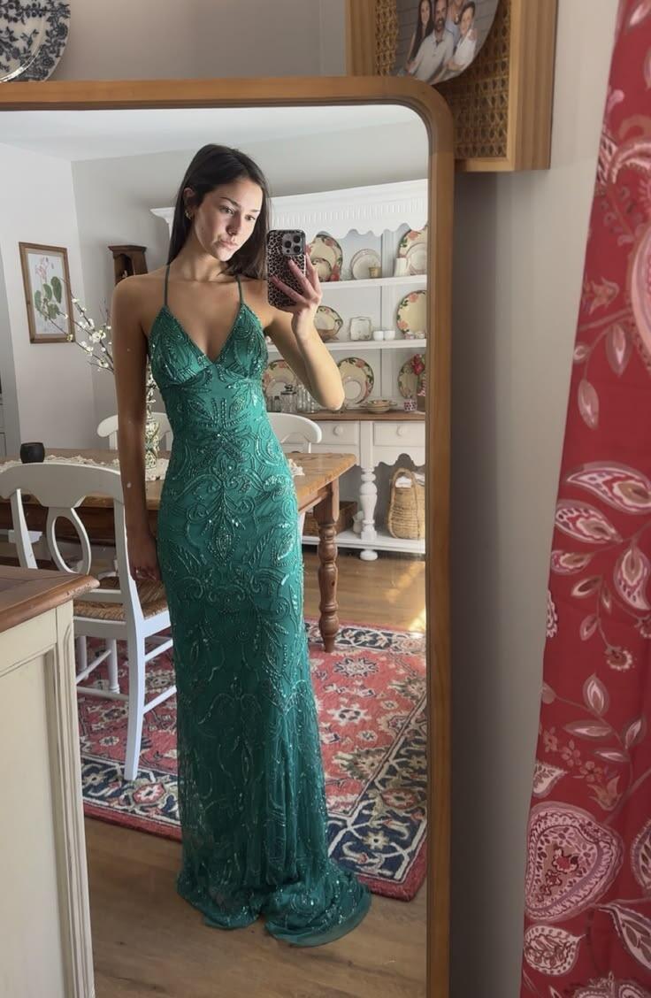 Luxurious Green V Neck Chiffon Beaded Sheath Long Party Dress Birthday Prom Gowns SP2286