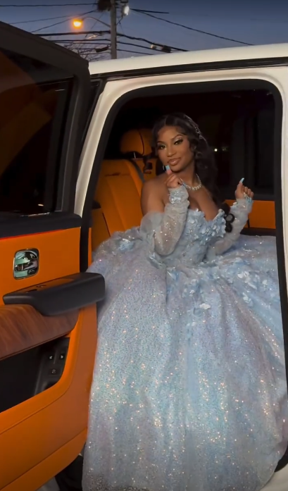 Sparkly Blue Off The Shoulder Tulle Sequin Appliques Quinceanera Dress Formal Sweet 16 Dress SP486