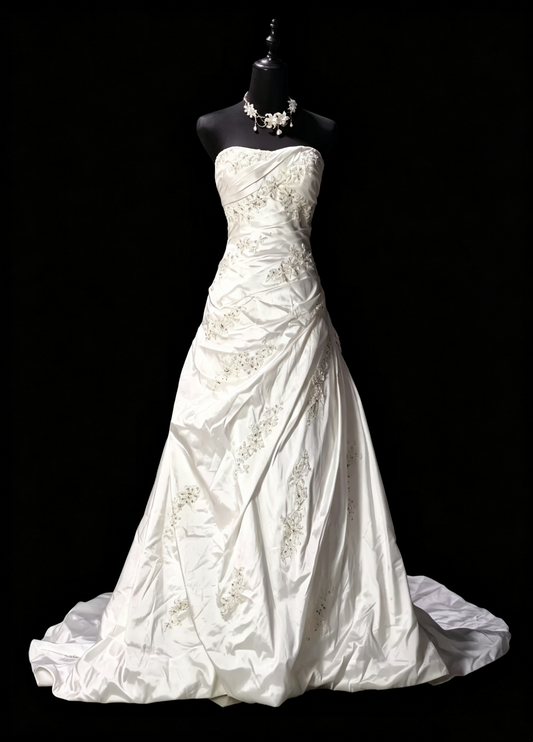 Classy Strapless White Satin Pleated Appliques Long Wedding Dress Bridal Gown SP3180