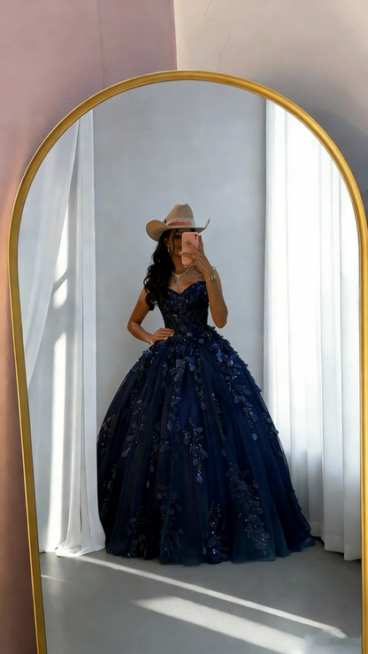 Glamorous Spaghetti Straps Tulle Sequin Appliques Ball Gown Lavender Quinceanera Dress SP1803