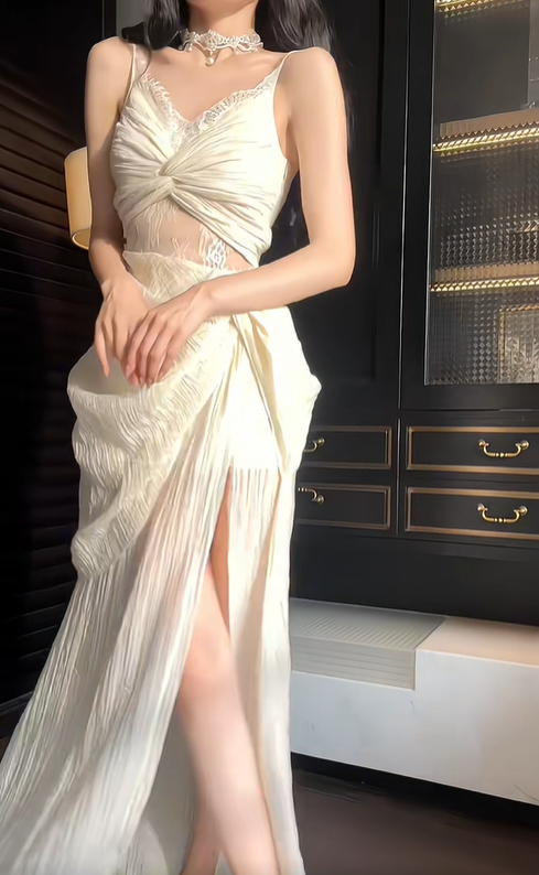 Sexy White Spaghetti Straps Lace Tulle Pleated Side Slit Prom Dress Mermaid Long Party Gown SP430