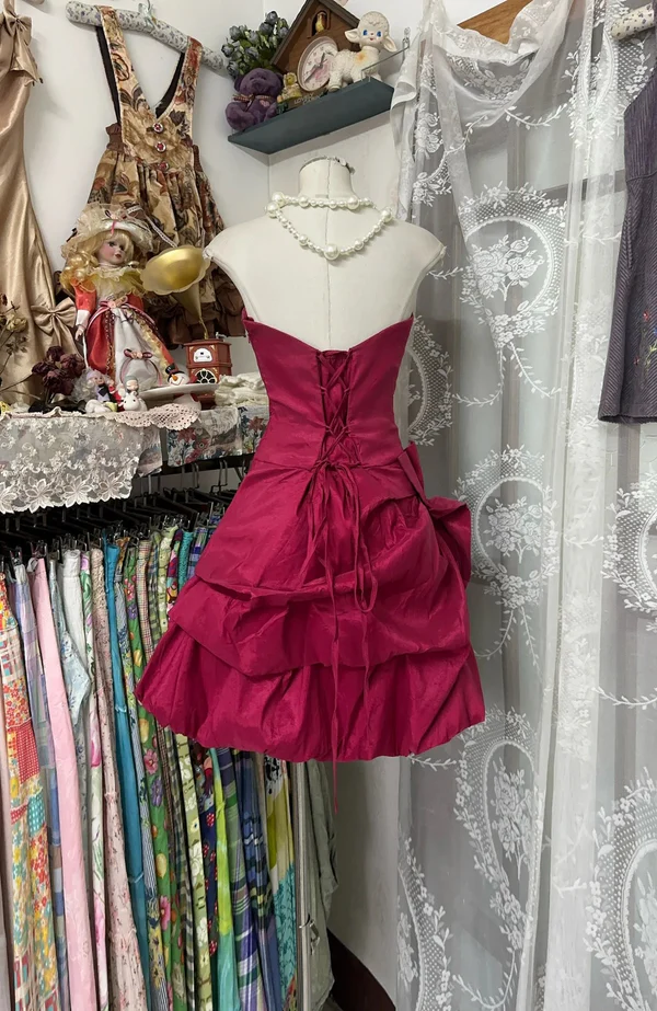 Vintage Strapless Satin Pleated Burgundy A Line Cocktail Dress Formal Graduation Homecoming Dress Y9952