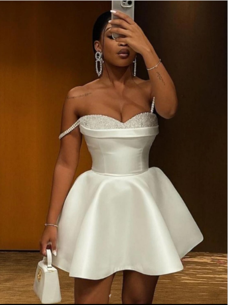 Pretty White Spaghetti Strap Sequin Beaded A Line Short 18th Birthday Outfits ,Formal Graduation Homecoming Dress SP2808