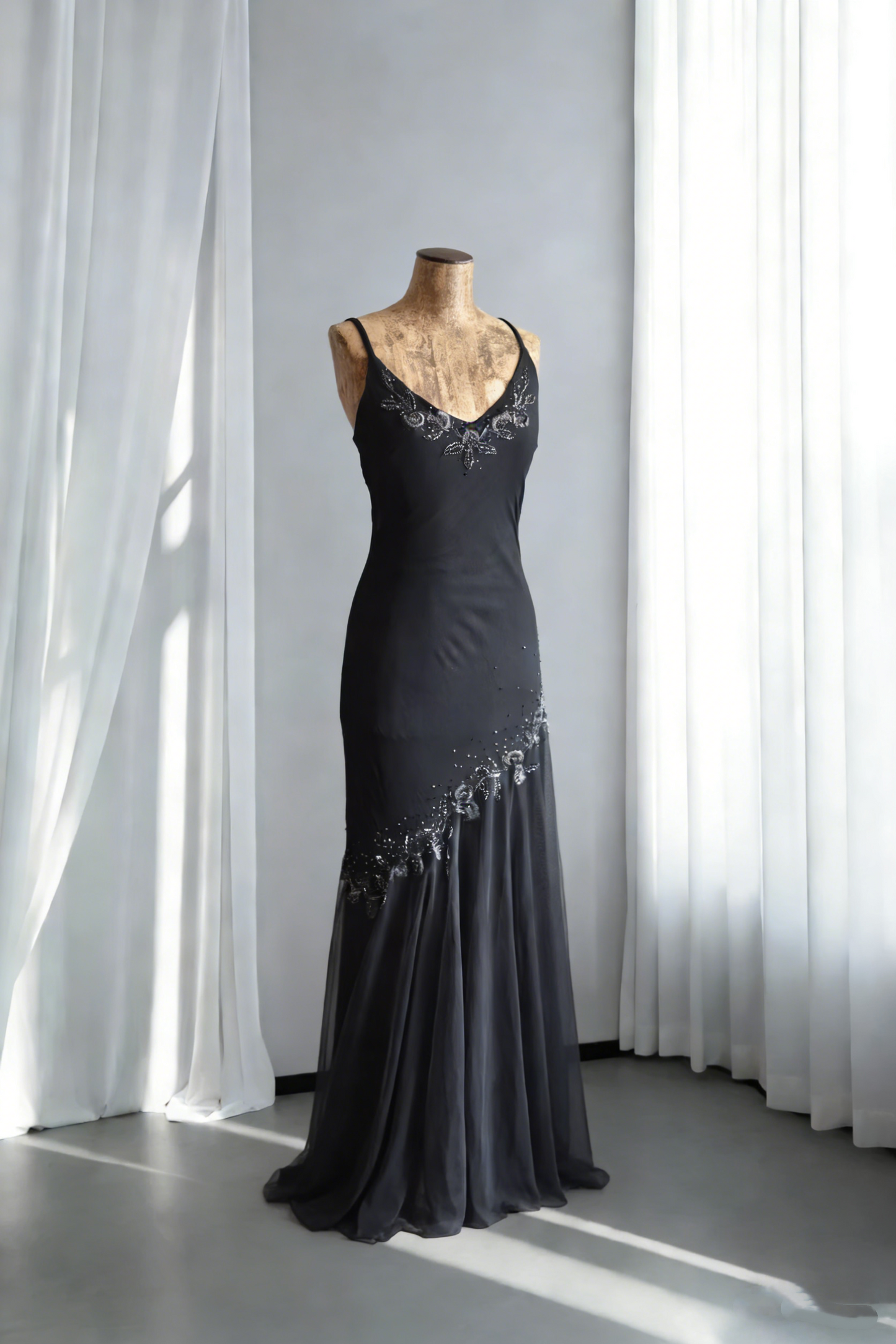 Elegant Spaghetti Straps Black V Neck Chiffon Beaded Mermaid Long Party Dress Formal Evening Dress SP1809