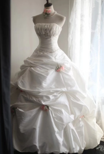 Sweet Strapless Satin Pleated Ball Gown White Princess Quinceanera Dress Sweet 16 Dress SP1214