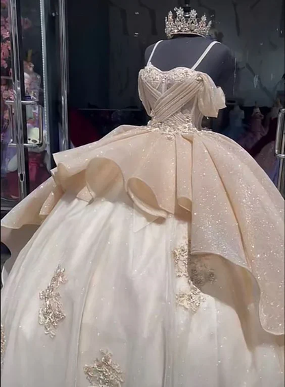 Sparkly Champagne Princess Ball Gown Quinceanera Dresses Elegant Straps Appliques Sweet 16 Dress Y4150