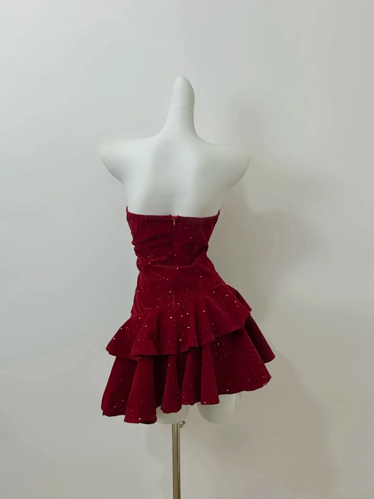 Charming Burgundy Strapless Velvet Layered Short 21th Birthday Outfits Formal Graduation Homecoming Dress Y9955