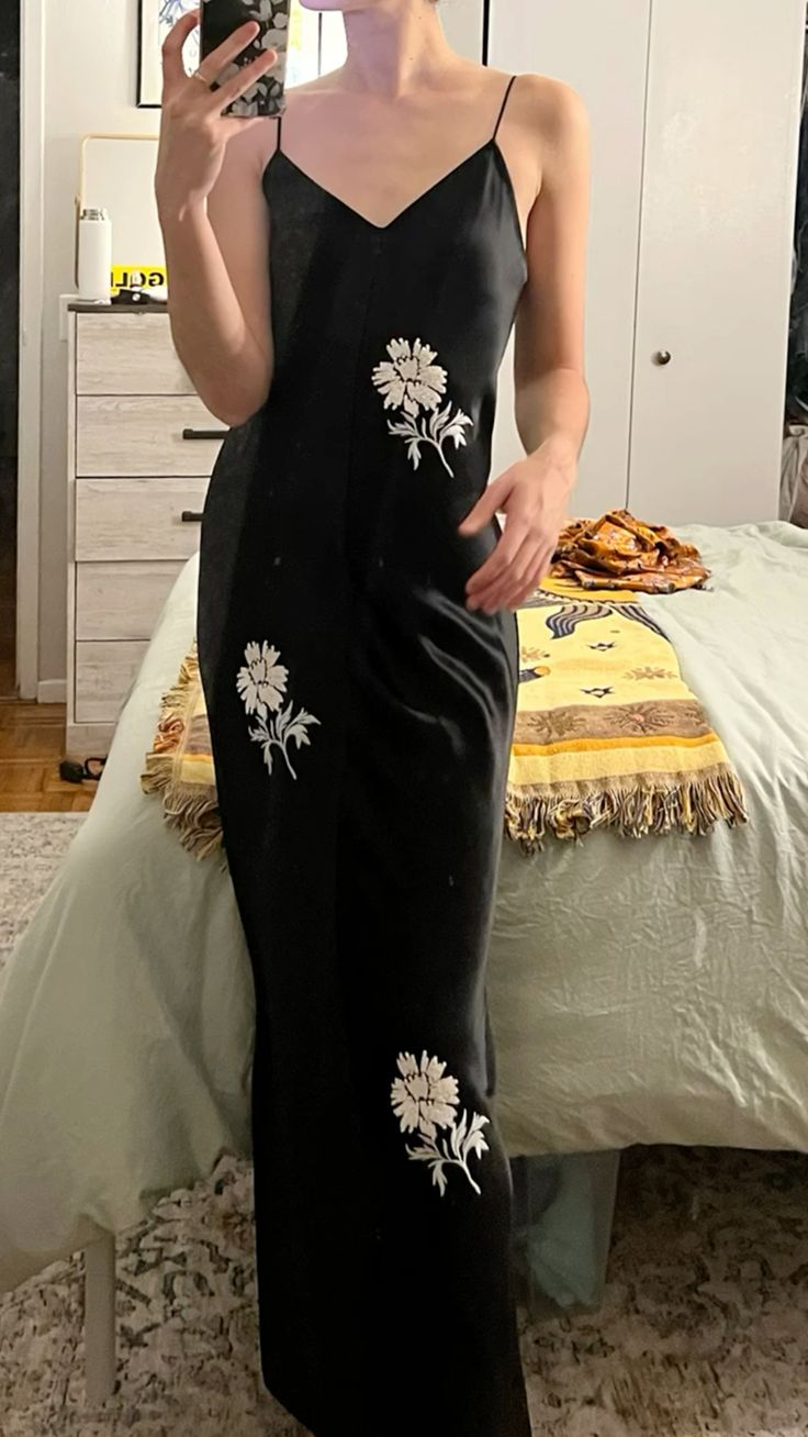 Elegant V Neck Satin Floral Sheath Long Wedding Guest Dress Black Long Party Dress Prom Gown SP2246
