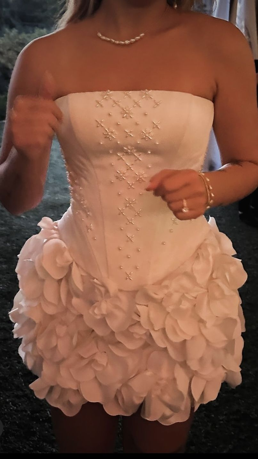 Gorgeous Strapless White Satin Petals Beaded Short Homecoming Dress Mini Prom Dress SP2801