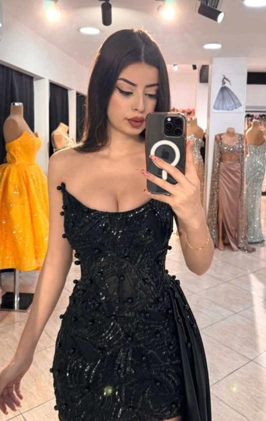 Charming Black Strapless Sheath Beaded Sequin Tulle Satin Short Homecoming Dress Cocktail Dress SP2836