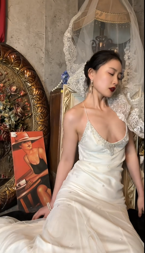 Elegant V Neck White Satin Tulle Beaded Mermaid Long Wedding Dress With Veil SP1256