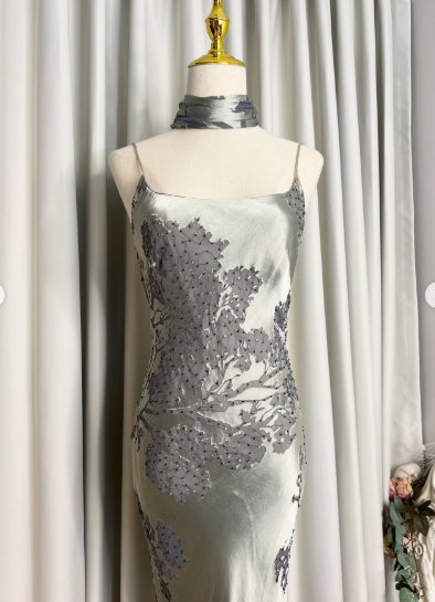 Charming Spaghetti Straps Silver Satin Lace Party Dress Retro Mermaid Prom Dress With Ribbon SP629