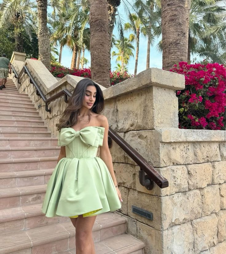 Cute Bow Strapless Satin Short Prom Dress Green Short Middle School Homecoming Dress SP3923