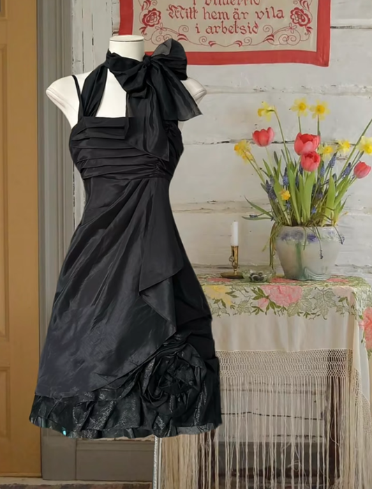 Vintage Black Chiffon Satin Halter Pleated Short Homecoming Dress Cocktail Dress Y9996