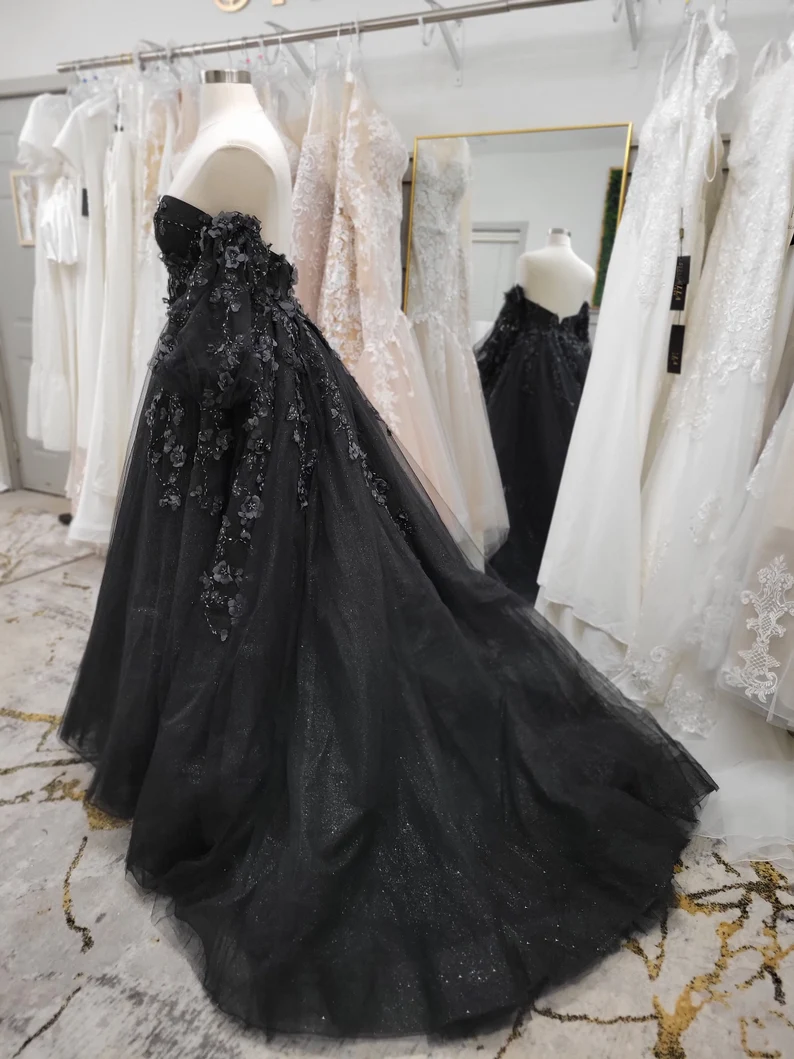 Stunning, Alternative Black Gown, Off The Shoulder Ball Gown Gothic Unconventional Wedding Dress,Y2477