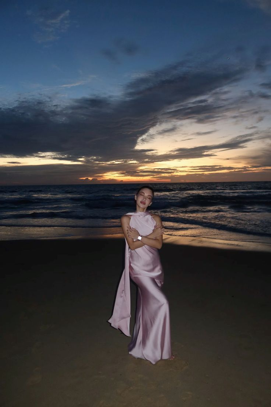 Sexy Sleeveless Pink Satin Mermaid Long Wedding Guest Dress Evening Dress With Scarf SP1301