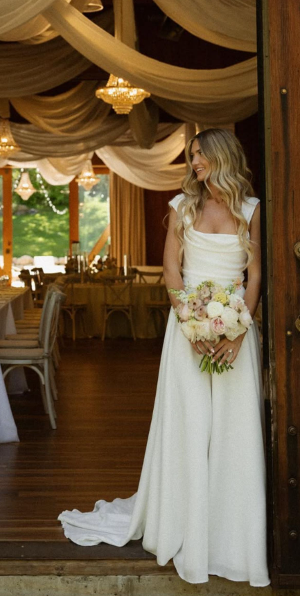 Glamorous White Square Neck Chiffon Long Wedding Dress SP3010
