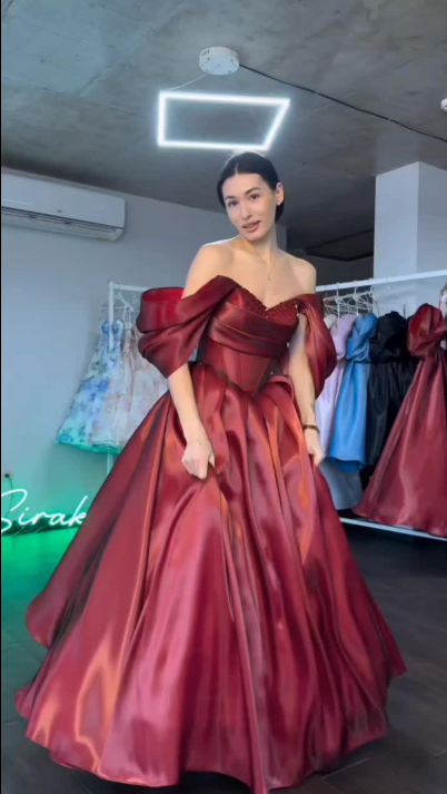 Elegant Burgundy Ball Gown Off The Shoulder Satin Beaded Long Party Dress Prom Gowns SP2145