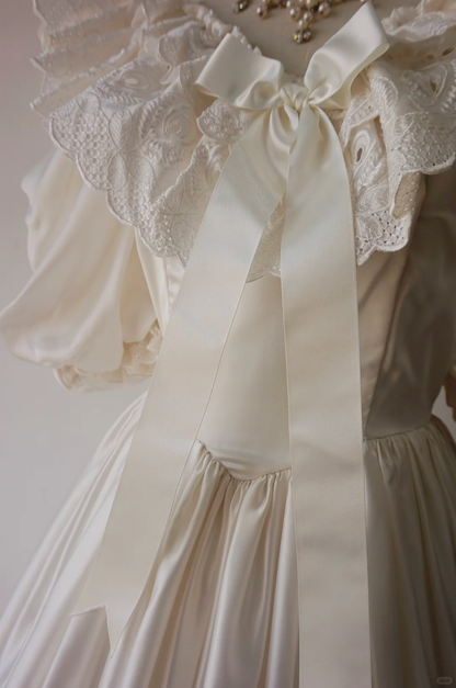 Vintage V Neck White Satin Lace Ruffles Long Wedding Dress Bridal Dress SP4094