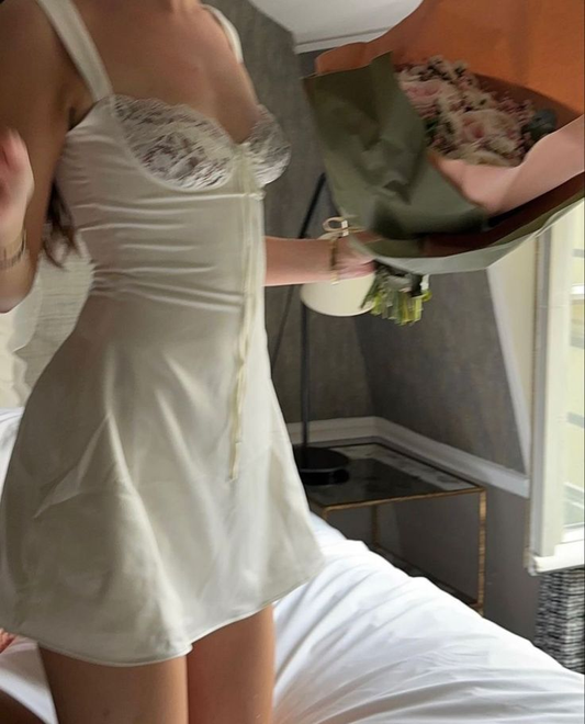 Sexy Sweetheart Neck Ivory Satin Formal Homecoming Dress Birthday Dress Short Cocktail Dress Y9855