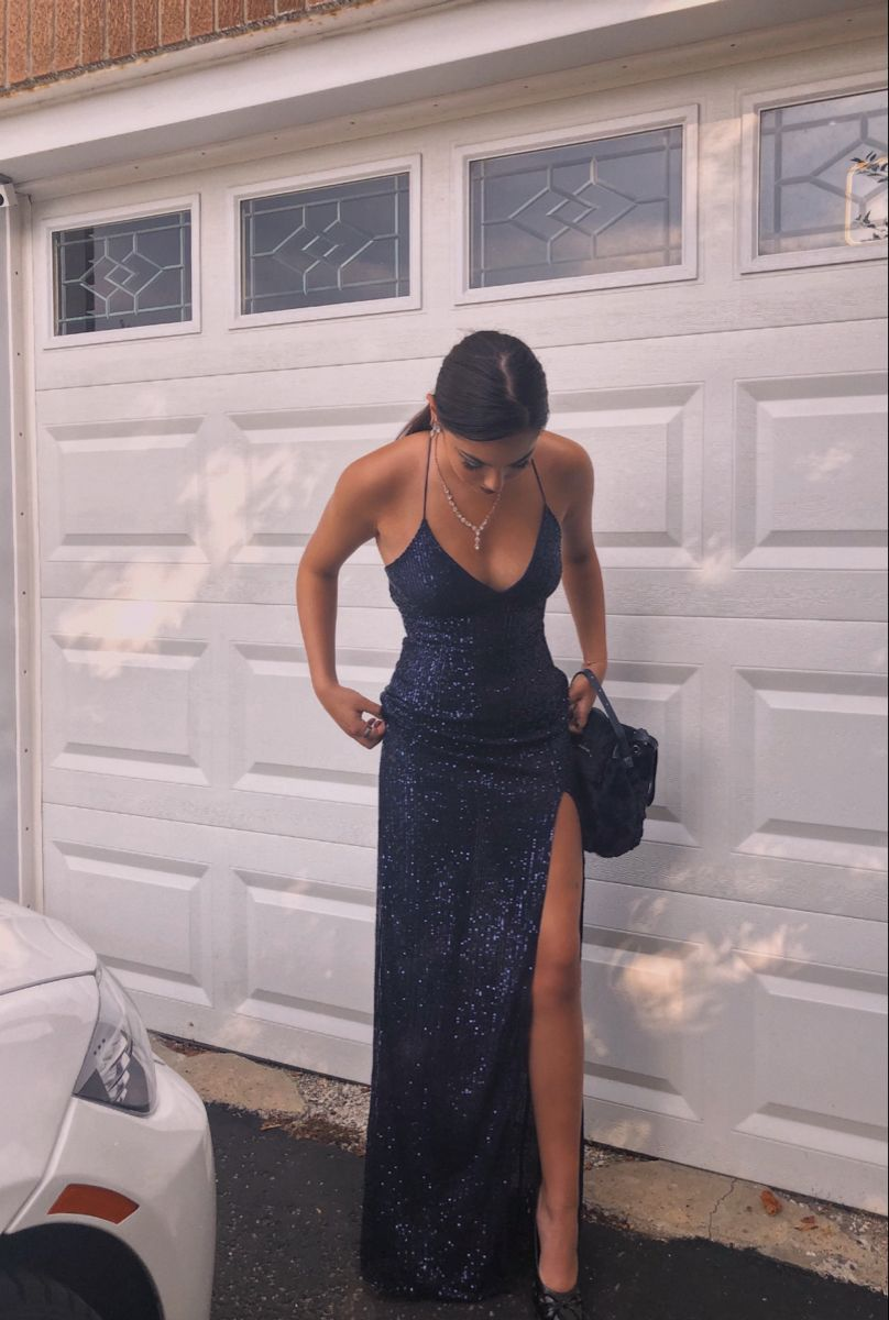 Navy Blue Sequins Spaghetti Straps V-neck Long Evening Prom Dresses Y4477