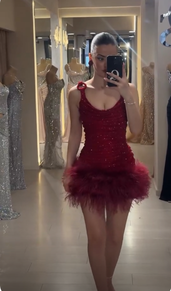 Glitter Burgundy Sequin Feathers Sheath Short Graduation Homecoming Dress SP3200