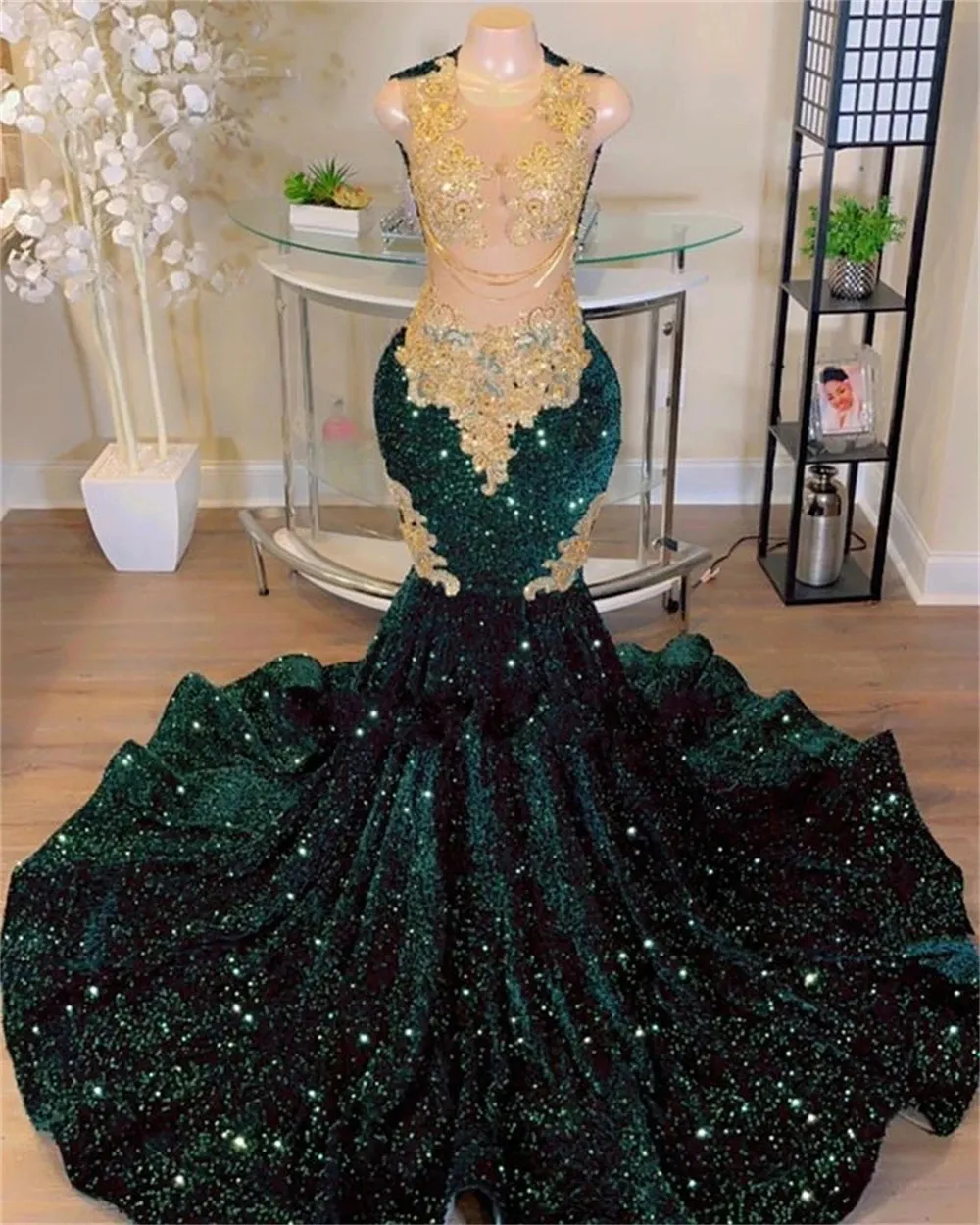 Sparkly Dark Green Mermaid Prom Dresses 2023 For Black Girls Golden Lace Appliques Beaded Tassels Velvet Sequins Party Gown Y4224