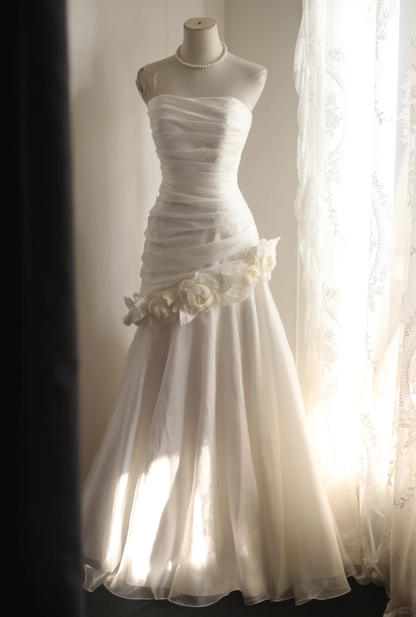 Pretty Strapless Satin Tulle Pleated Mermaid Long Wedding Dress Formal White Bridal Dress With 3D Flowers SP2090
