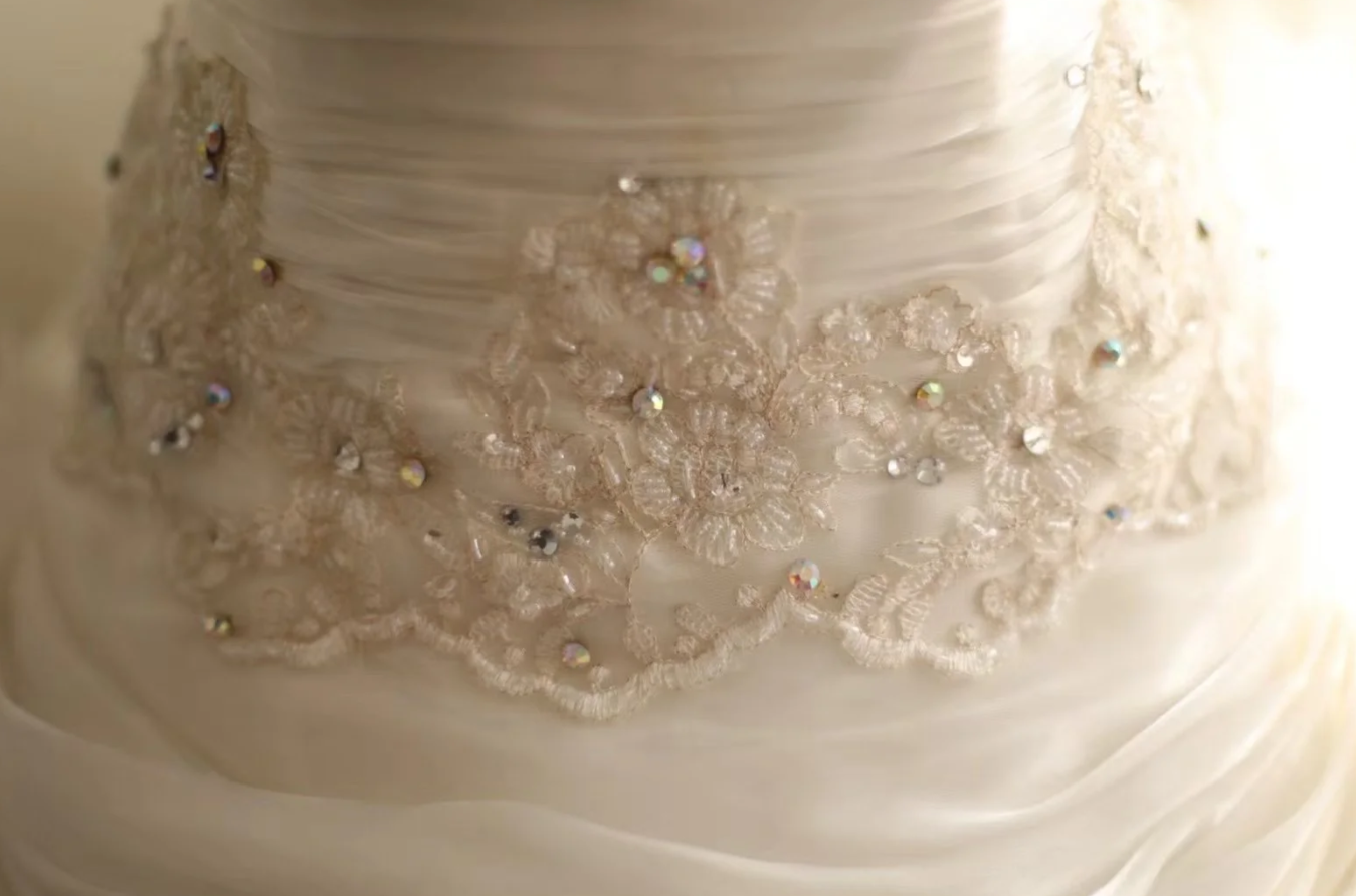 Glamorous Strapless Tulle Lace Beaded Pleated White Long Wedding Dress SP1240