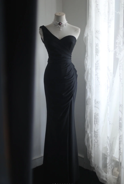 Classic Black One Shoulder Satin Mermaid Long Wedding Guest Dress Formal Evening Dress SP1235