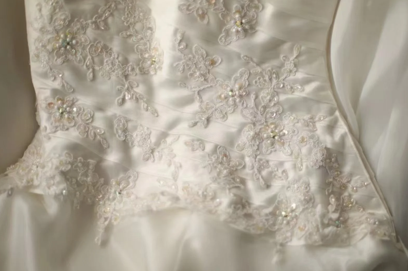 Classy Strapless Chiffon Appliques Mermaid White Long Wedding Dress SP1167