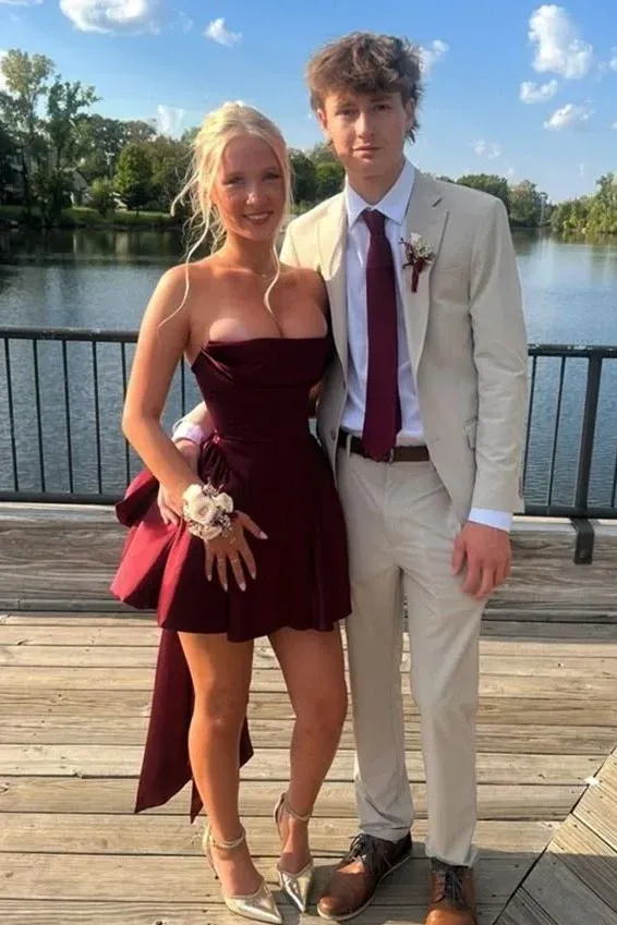 Elegant A-Line Strapless Burgundy Satin Homecoming Dress Mini Prom Dress With Bow SP3596