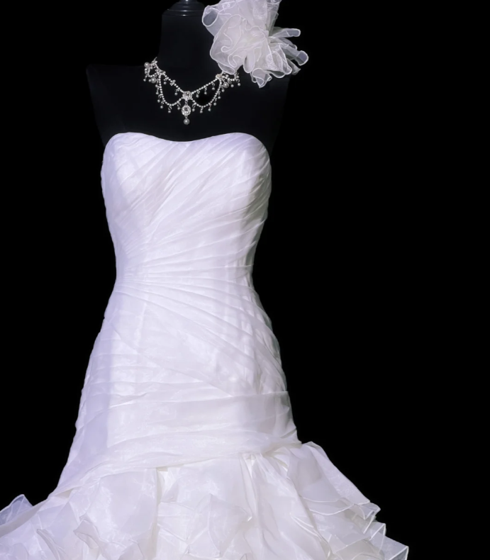 Gorgeous Strapless White Long Mermaid Ruffles Pleated Wedding Dress Bridal Dress Y9852